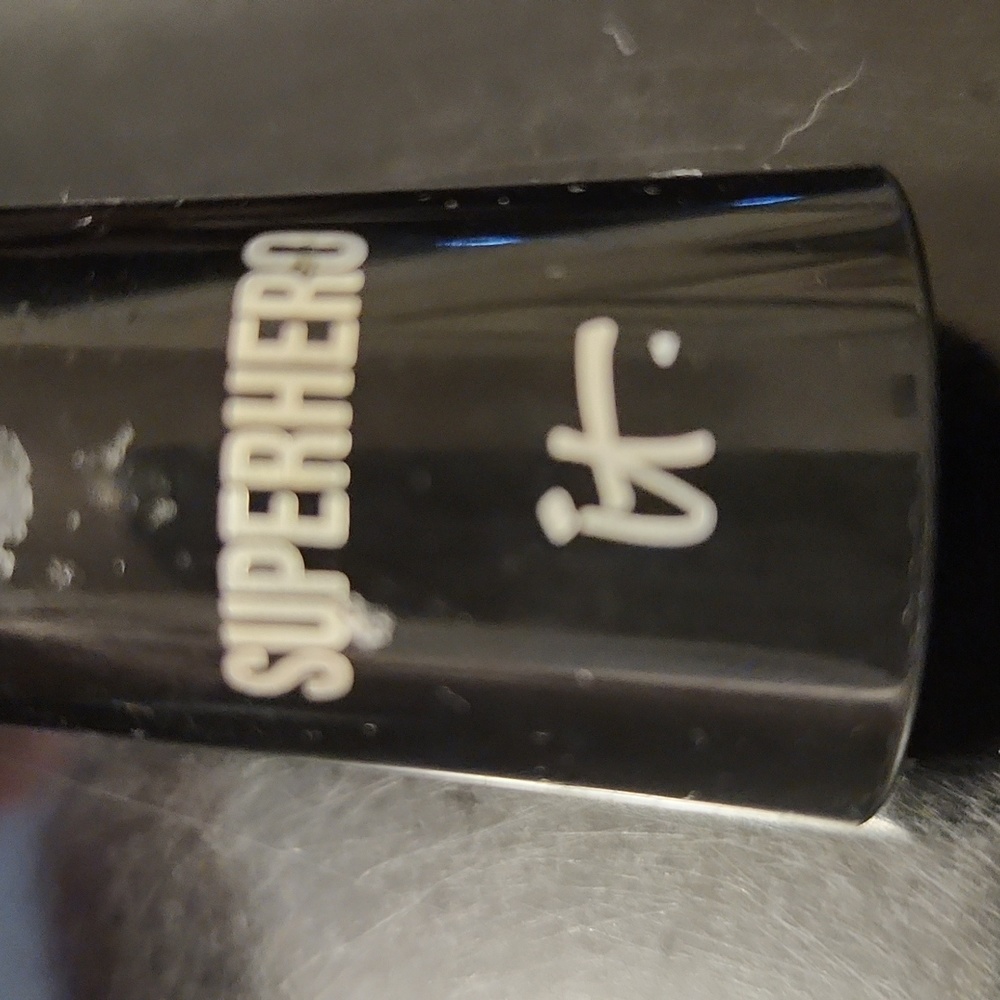 It Cosmetics Superhero Mascera